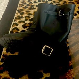 Motorcycle style steel toed safety boots